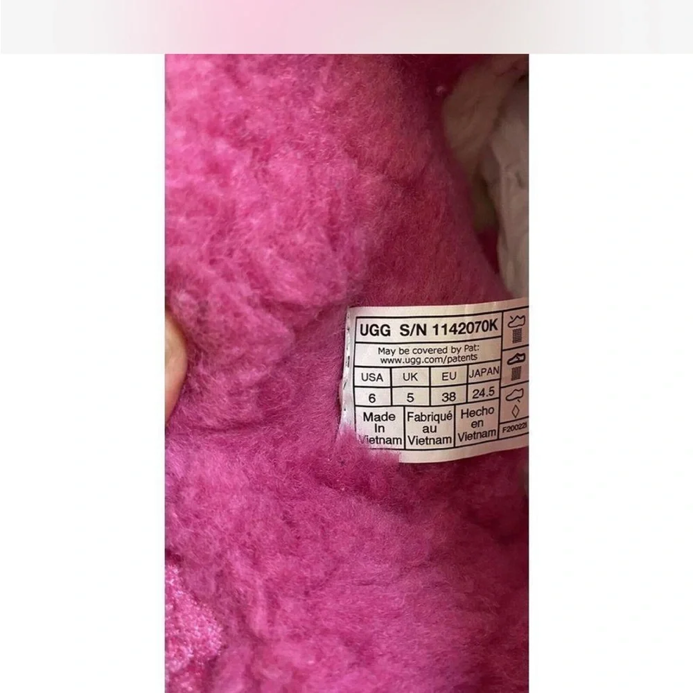 Uggs Crushed Velvet Classic Mini ll Hot Raspberry Pink 3 - Picture 2 of 8